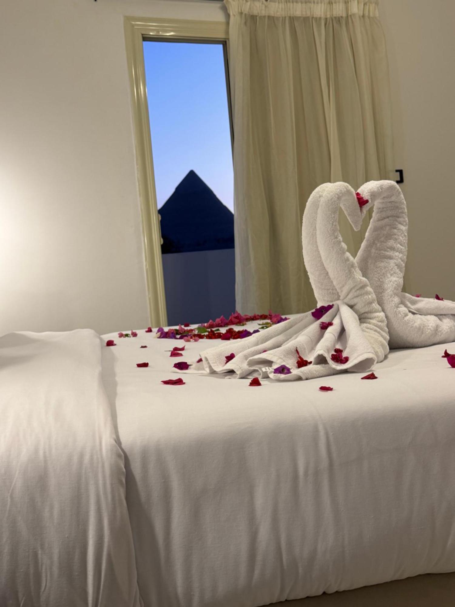 Arena Pyramids View Hotel 3*