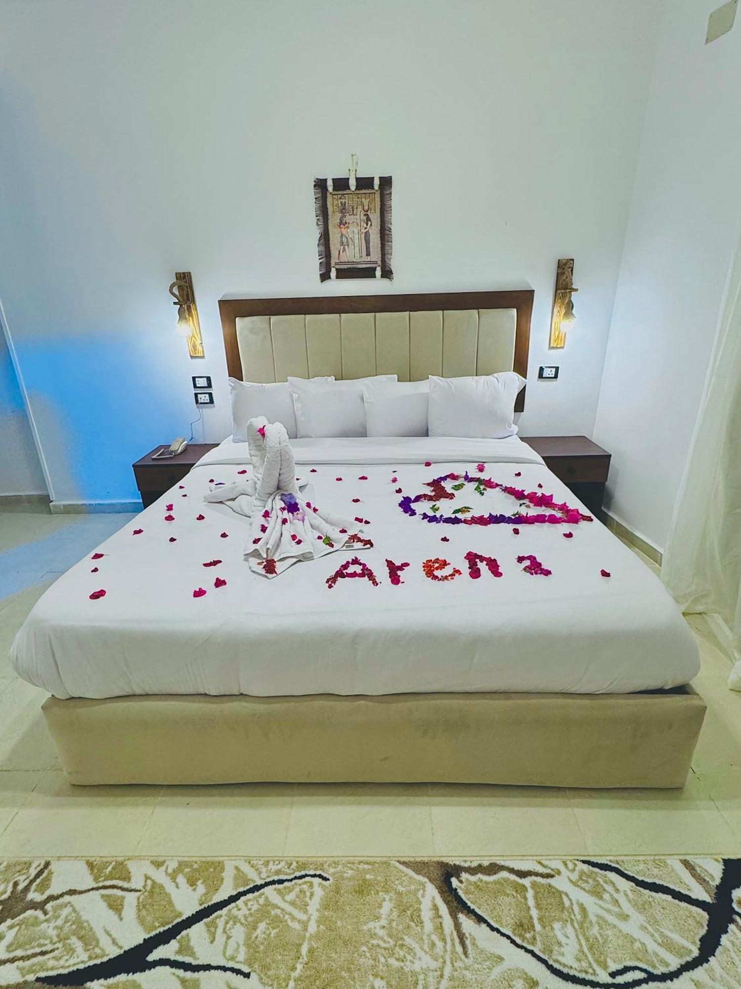 Arena Pyramids View Hotel Cairo